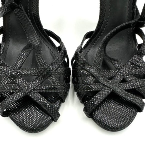 Gianni Bini Black Strappy Shiny Reptile-skin-like Pattern Sized 7M - Picture 2 of 6